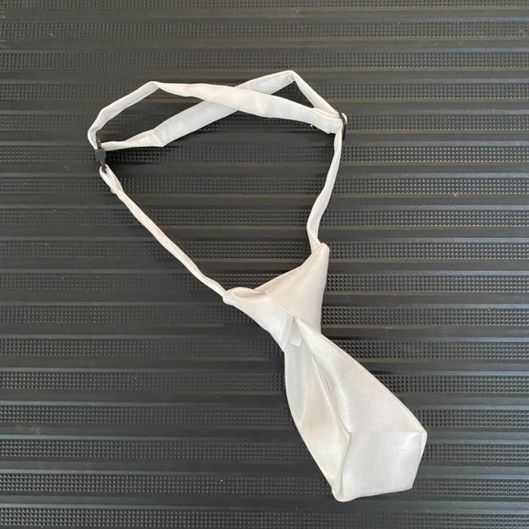 Pet - White Adjustable Tie, One Size - Picture 2 of 4